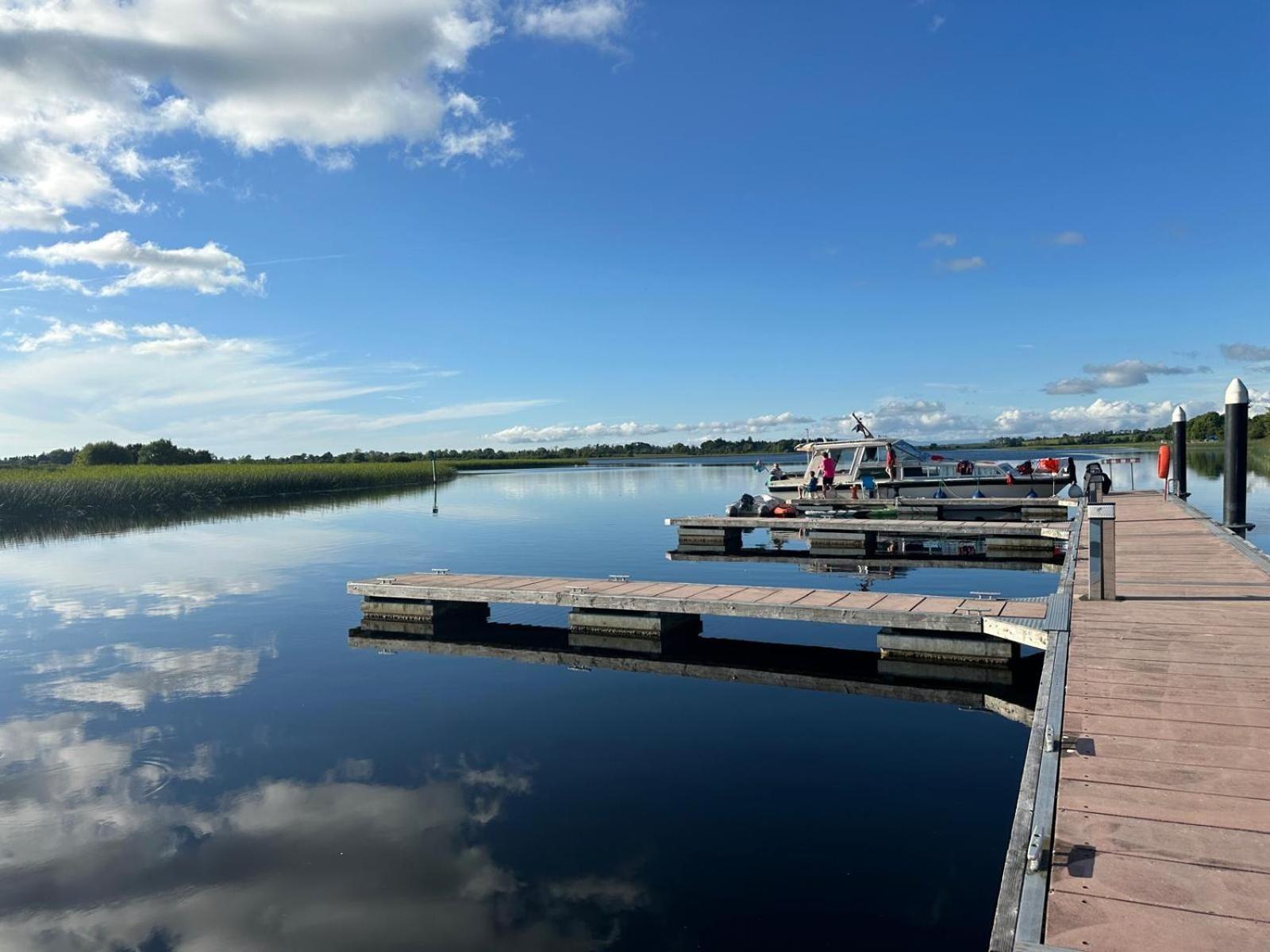 Home Near The River Shannon Rooskey Esterno foto