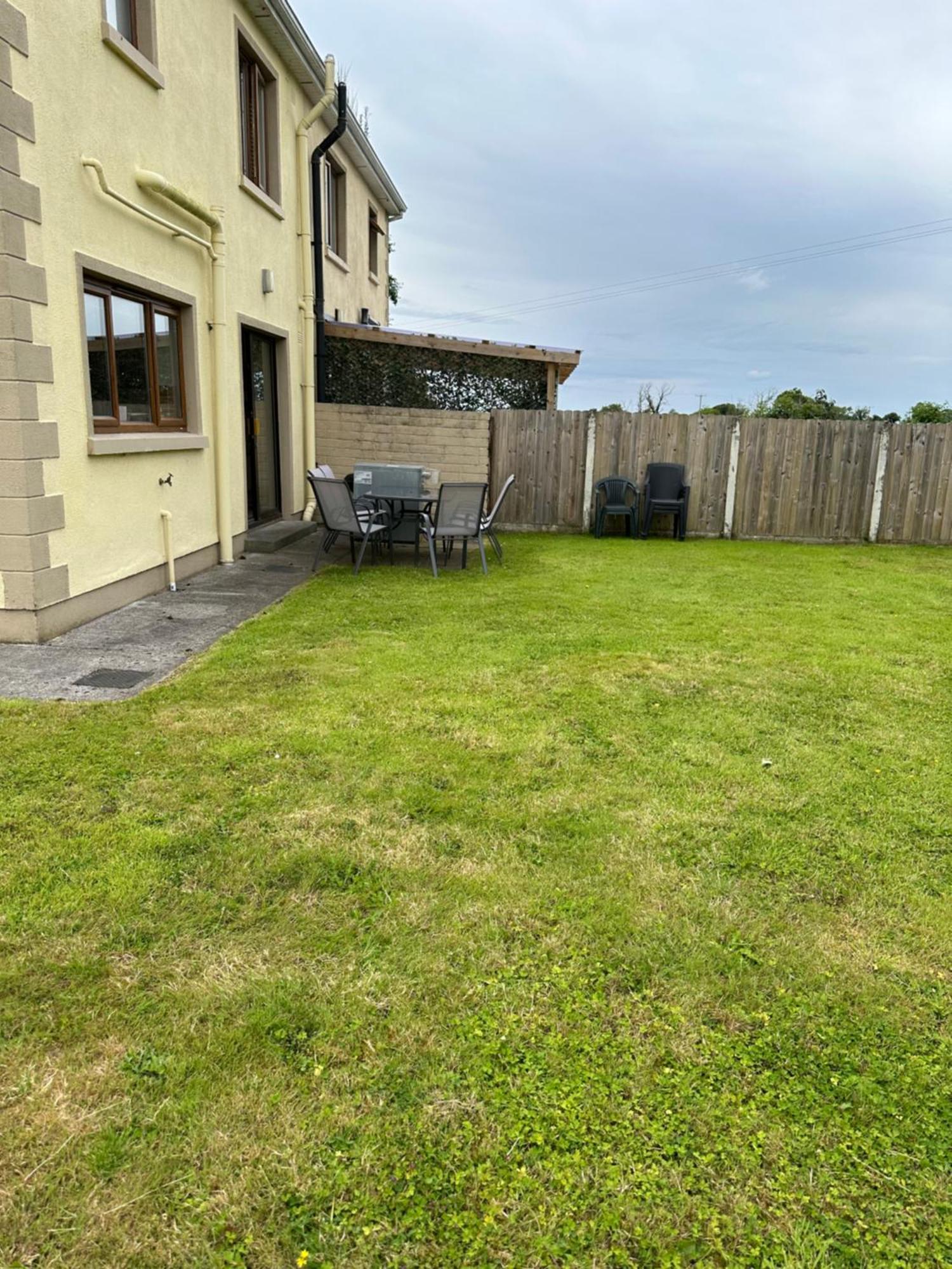 Home Near The River Shannon Rooskey Esterno foto